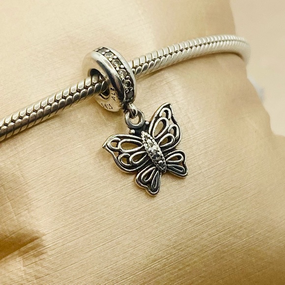 EUC Pandora 791255CZ Sterling Silver Love Takes Flight Butterfly Dangle Charm - Picture 3 of 9